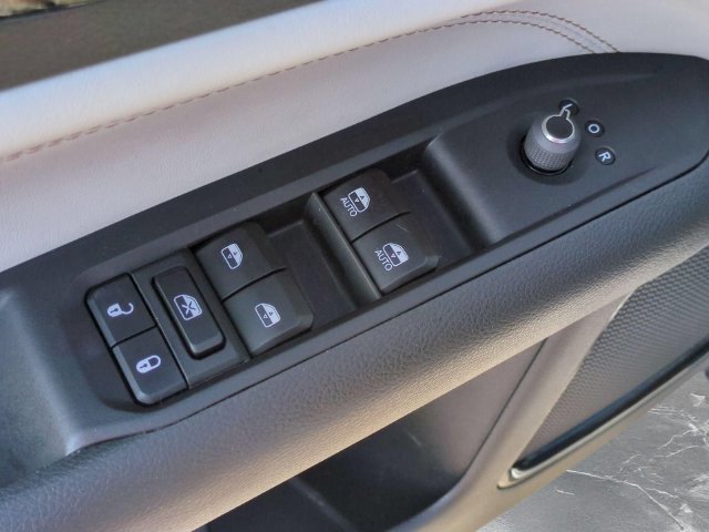 Used 2024 Jeep Compass Limited AWD/4WD image 15