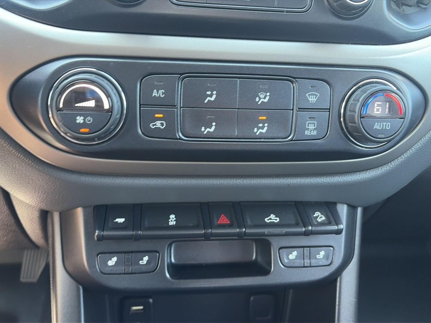 Used 2016 Chevrolet Colorado Z71 AWD/4WD image 25