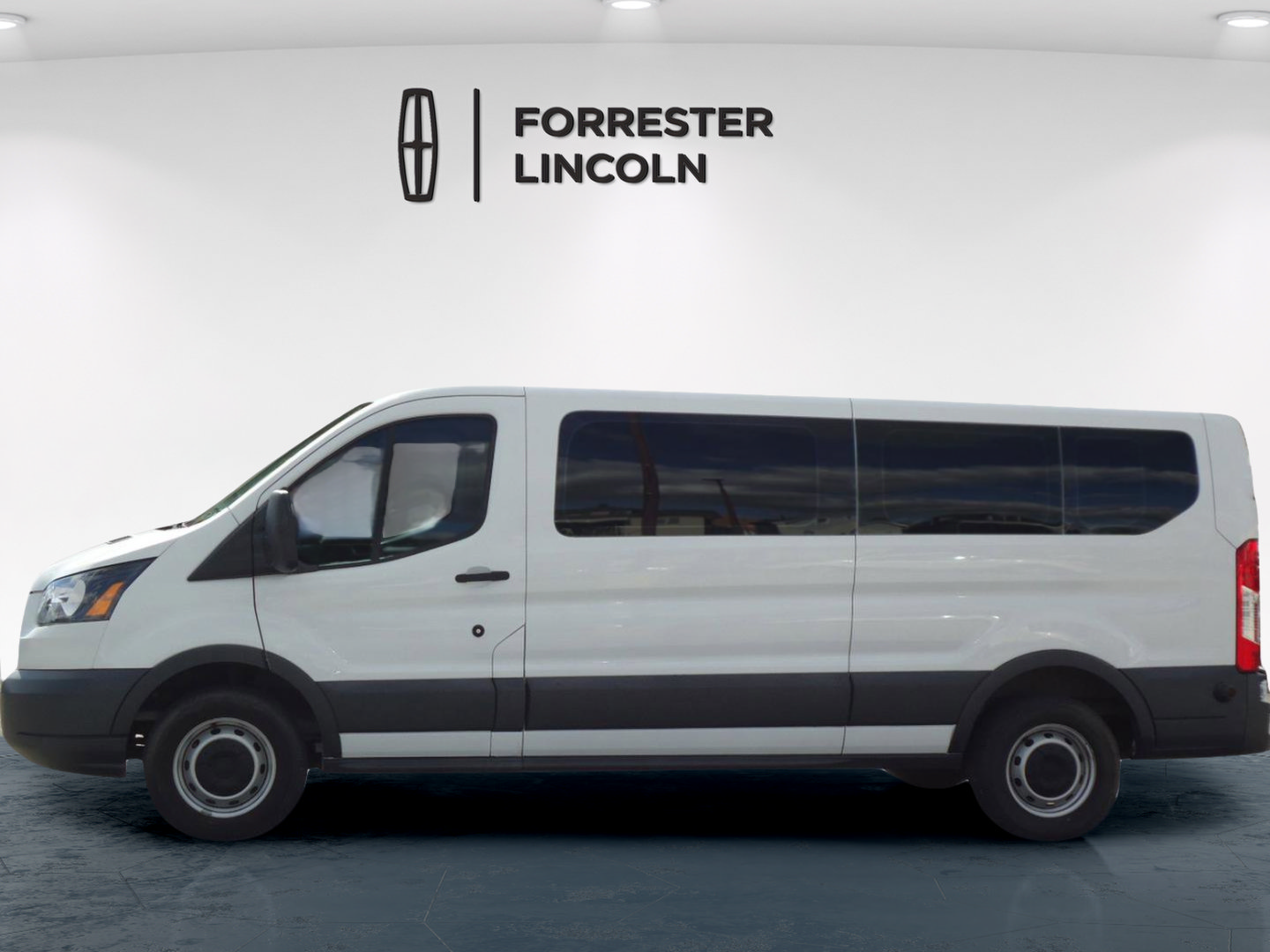 Used 2017 Ford Transit 350 XL RWD image 6