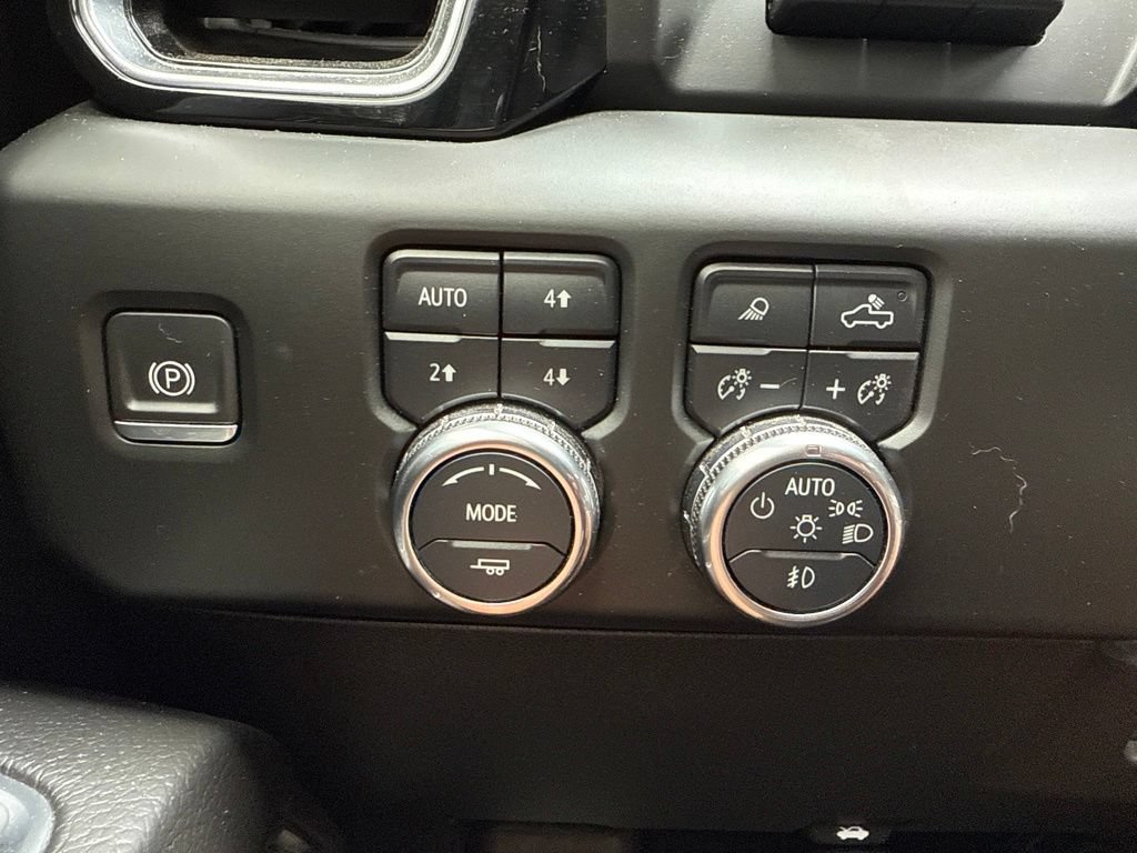 Used 2024 GMC Sierra 2500 Denali w/ Denali Reserve Package AWD/4WD image 24