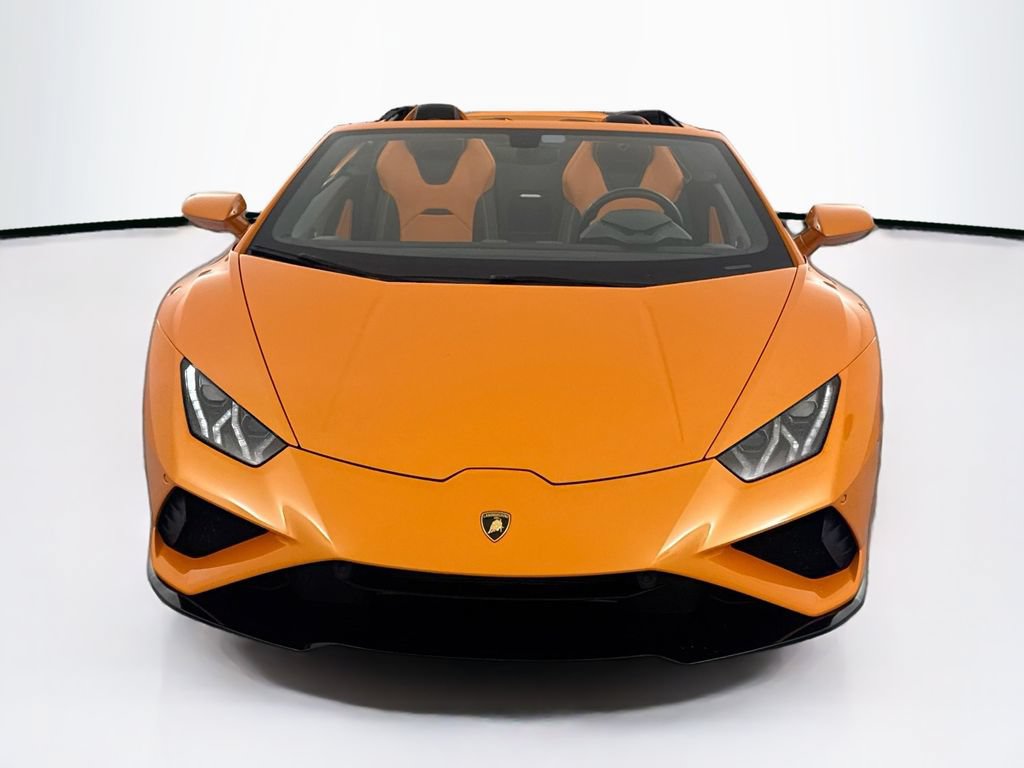 Used 2020 Lamborghini Huracan EVO RWD image 2