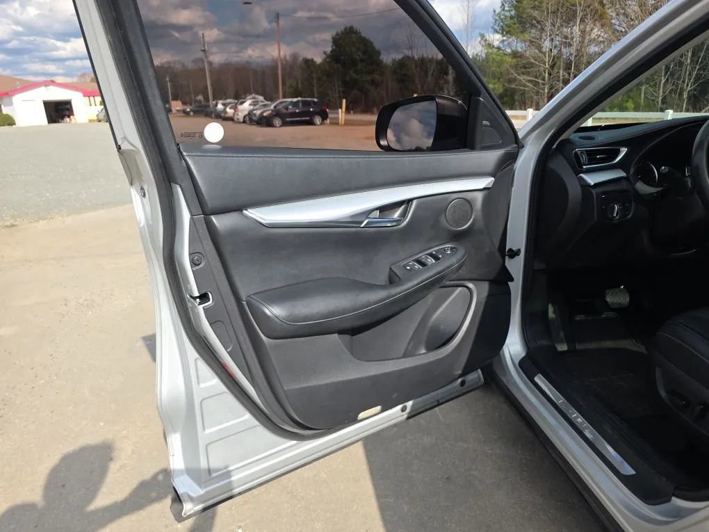 Used 2019 INFINITI QX50 Luxe w/ Cargo Package image 41