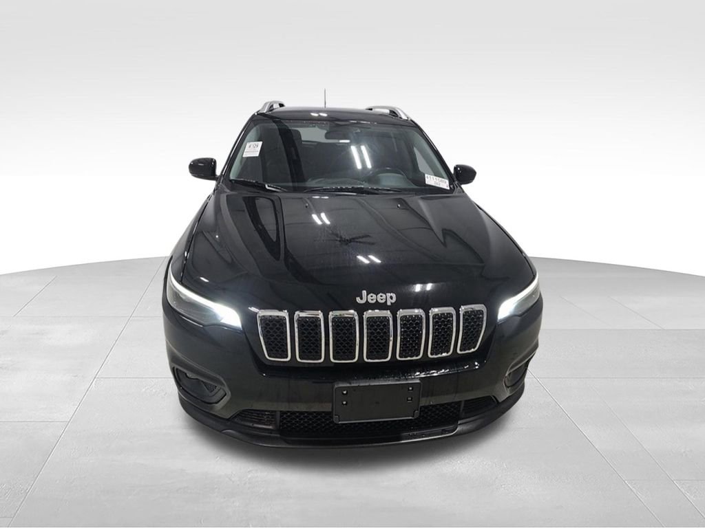 Used 2020 Jeep Cherokee Latitude Plus w/ Cold Weather Group AWD/4WD image 2