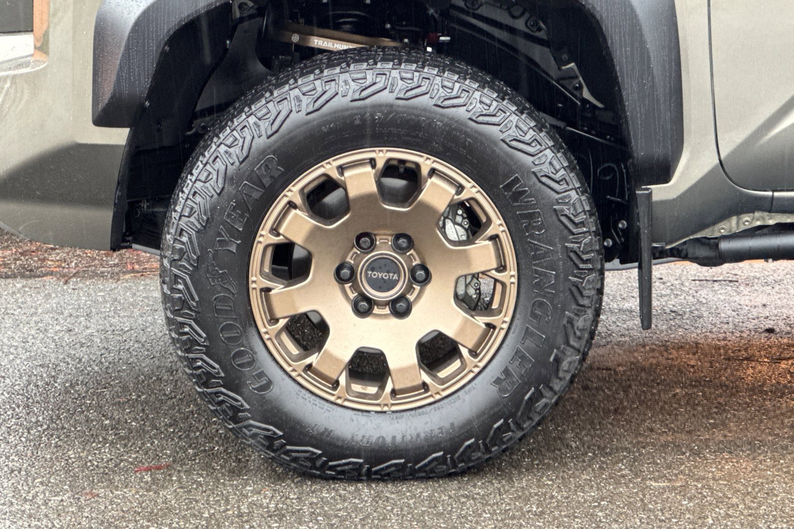 Used 2024 Toyota Tacoma Trailhunter image 12