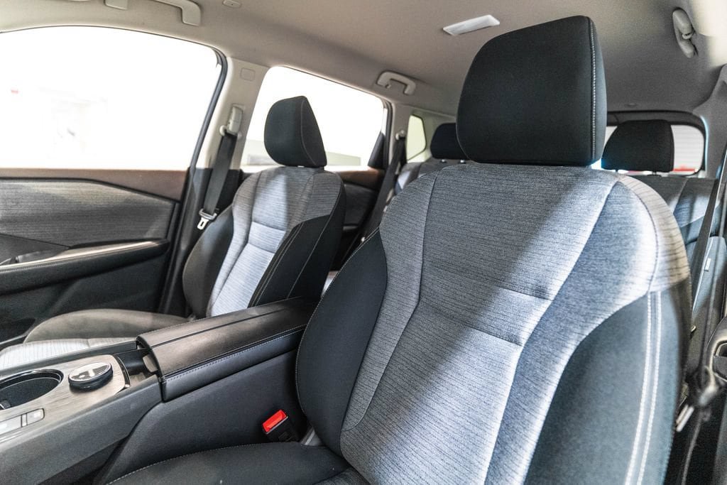 Used 2023 Nissan Rogue SV AWD/4WD image 6