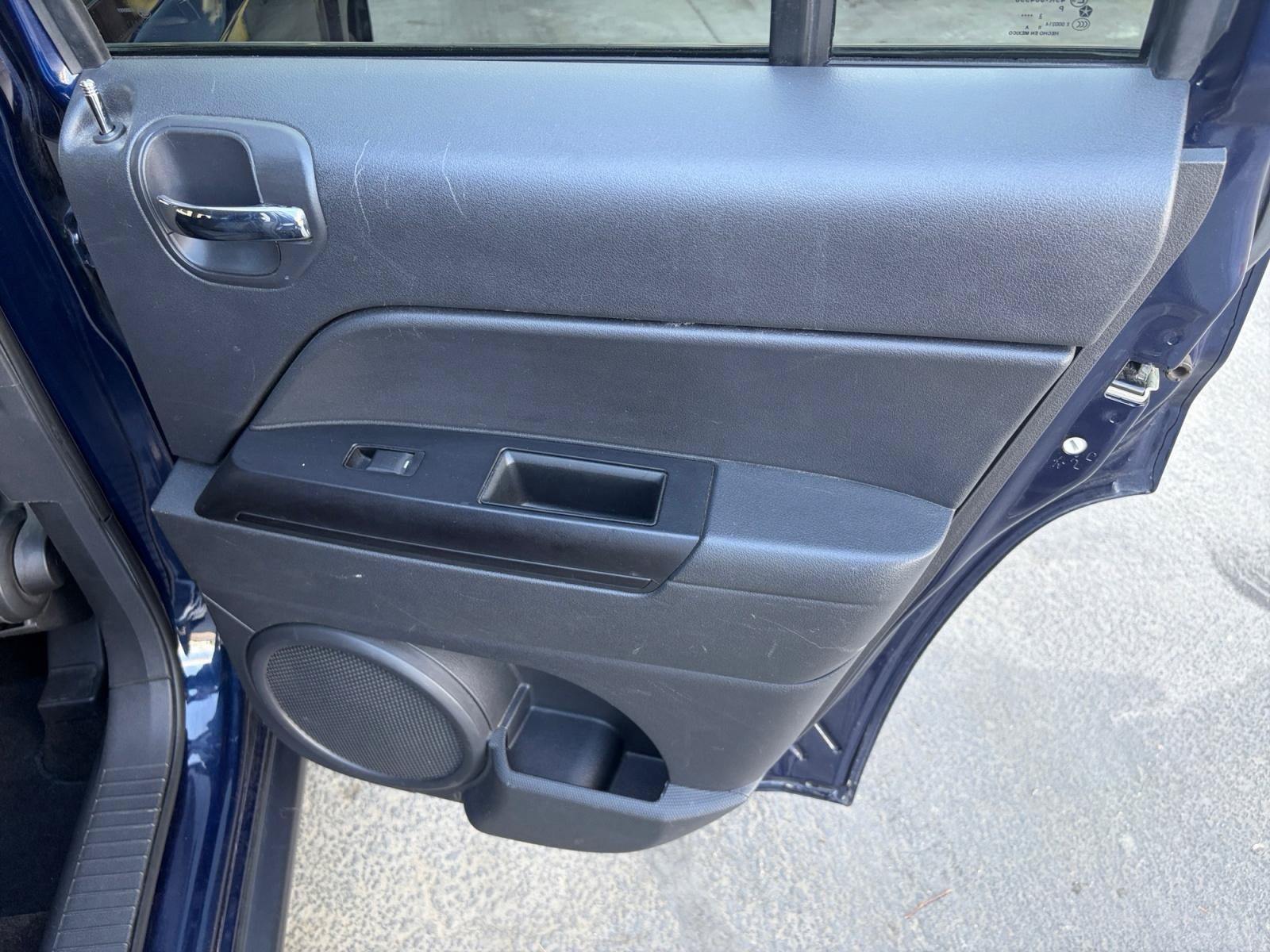 Used 2014 Jeep Patriot Sport w/ Power Value Group AWD/4WD image 26