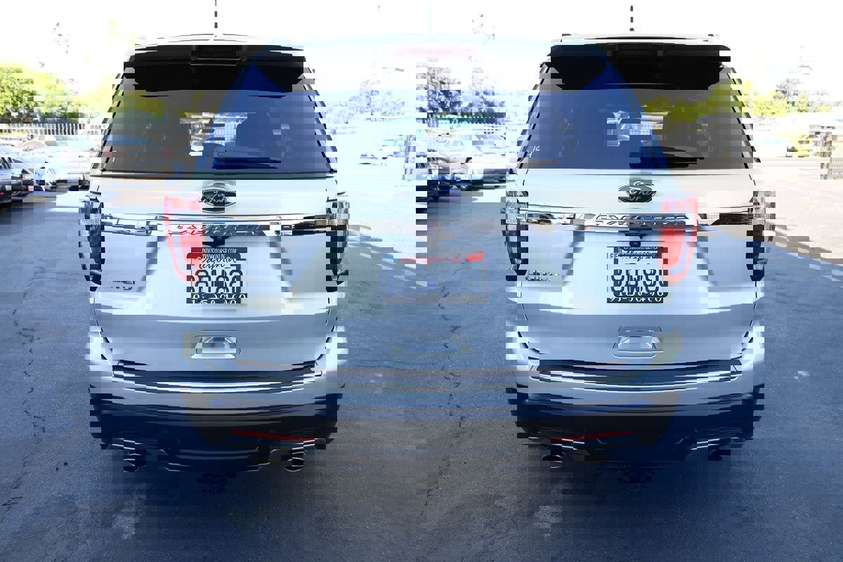 Used 2018 Ford Explorer Limited image 5