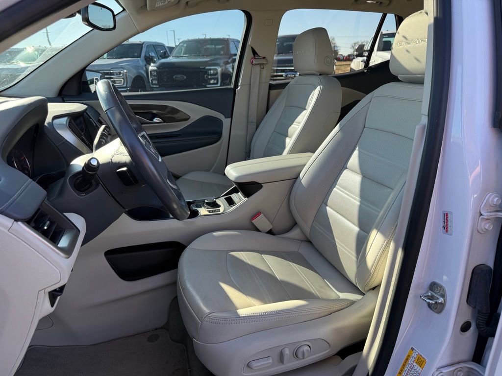 Used 2022 GMC Terrain Denali w/ Denali Premium Package image 5