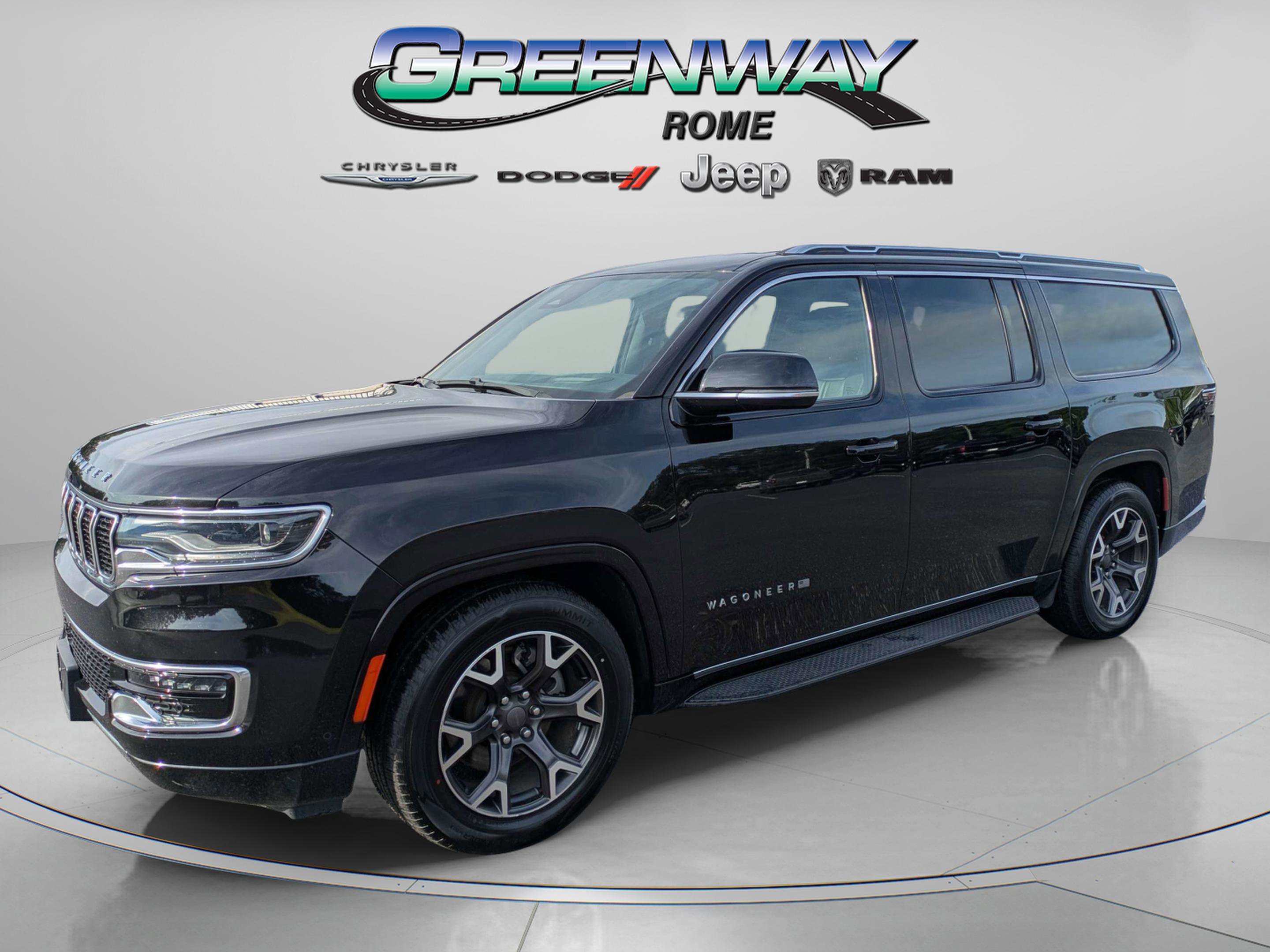 Used 2024 Jeep Wagoneer L Series III w/ Flexible Seating Group AWD/4WD image 4