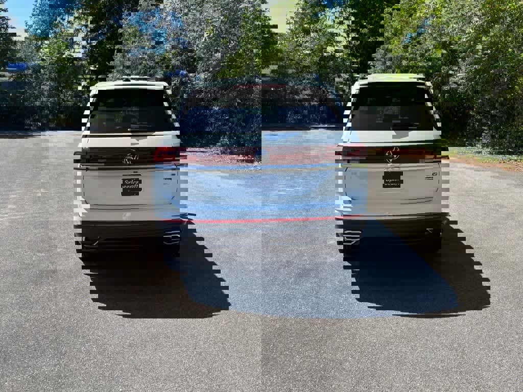New 2025 Volkswagen Atlas SE image 4