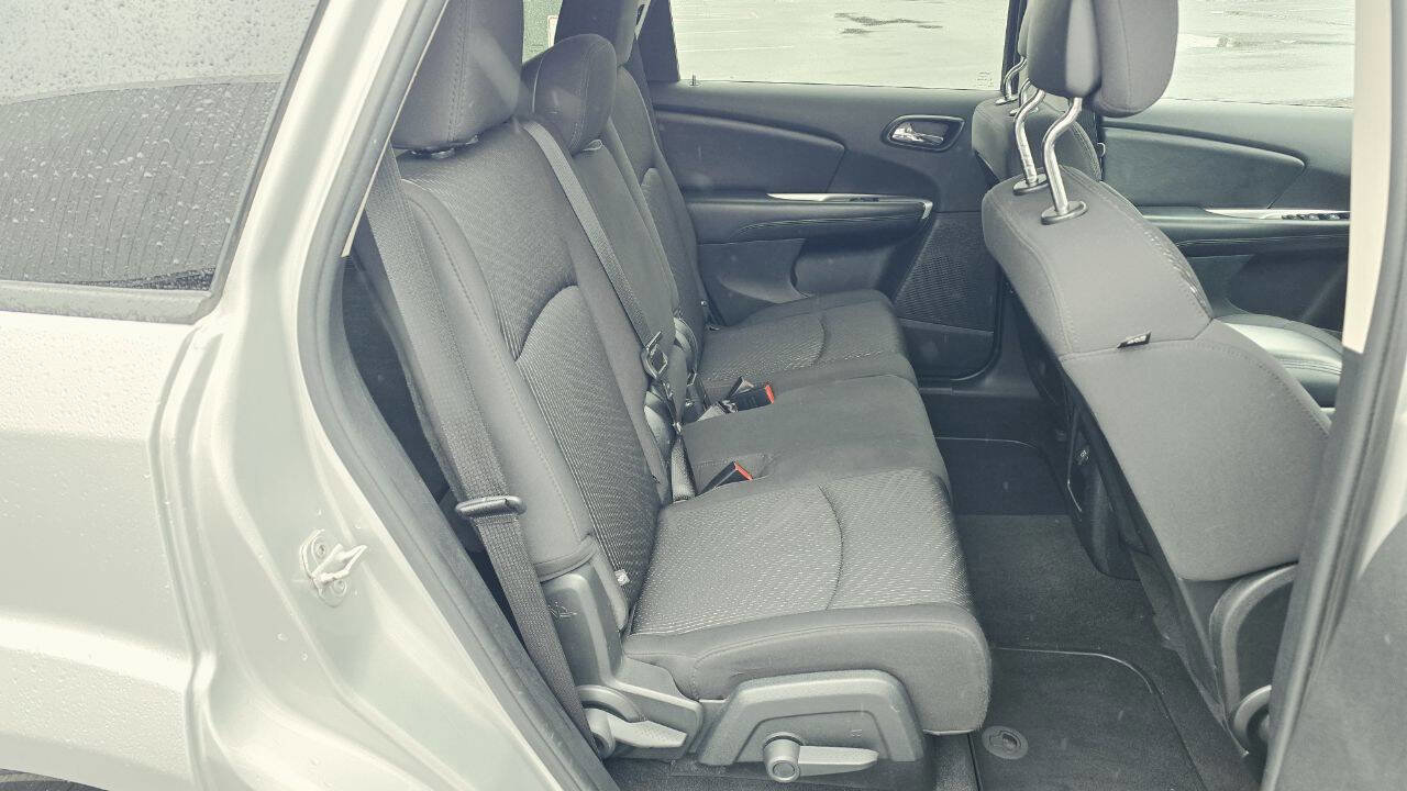 Used 2012 Dodge Journey SXT w/ Popular Equipment Group FWD image 13