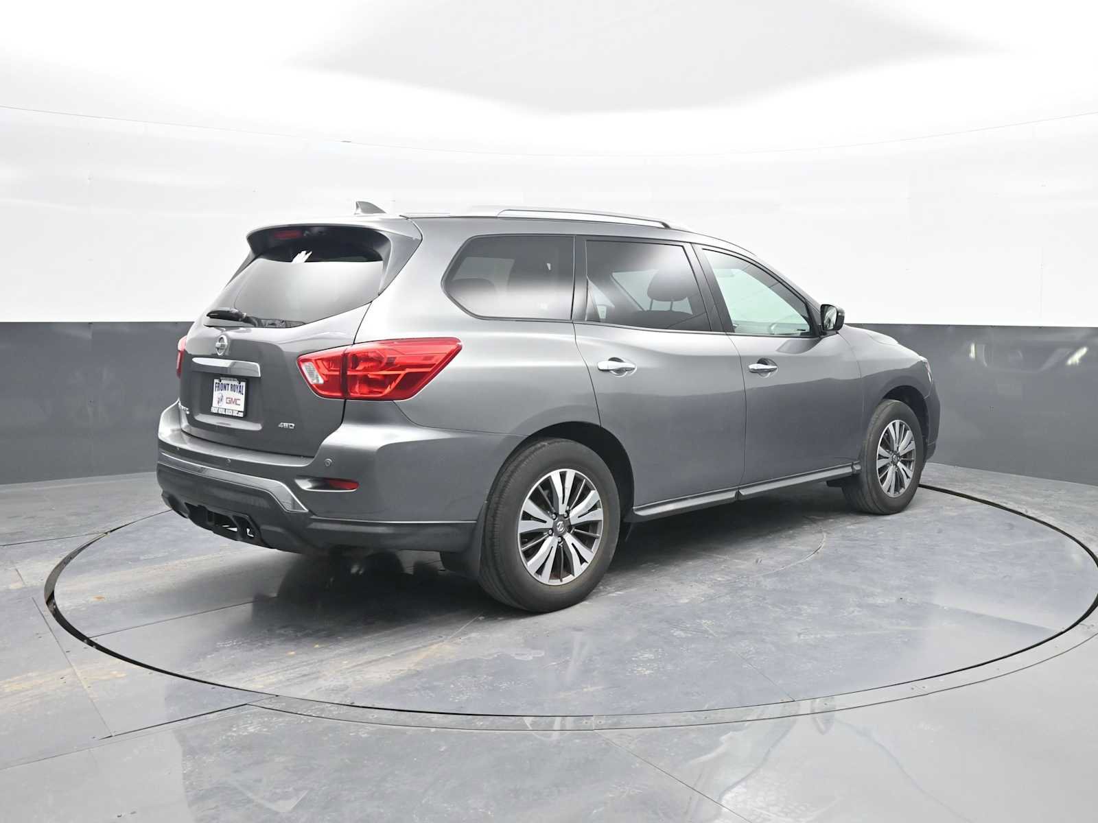 Used 2020 Nissan Pathfinder S image 8