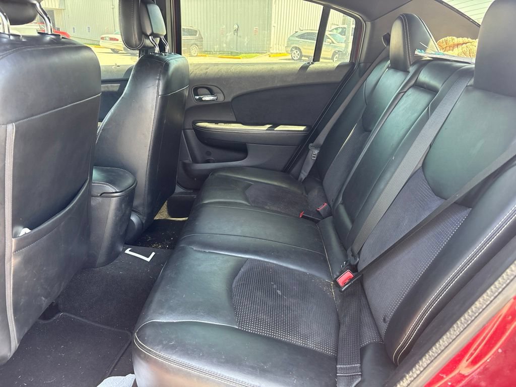 Used 2011 Chrysler 200 S FWD image 14