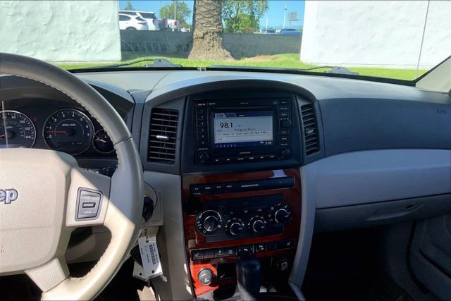 Used 2006 Jeep Grand Cherokee Limited AWD/4WD image 6
