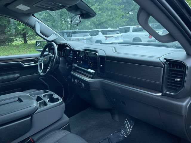 Used 2022 Chevrolet Silverado 1500 LT AWD/4WD image 28