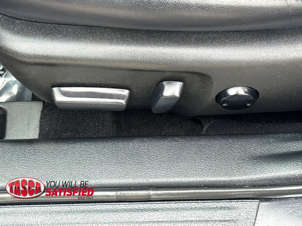 Used 2017 Toyota Camry SE w/ Moonroof Package FWD image 47