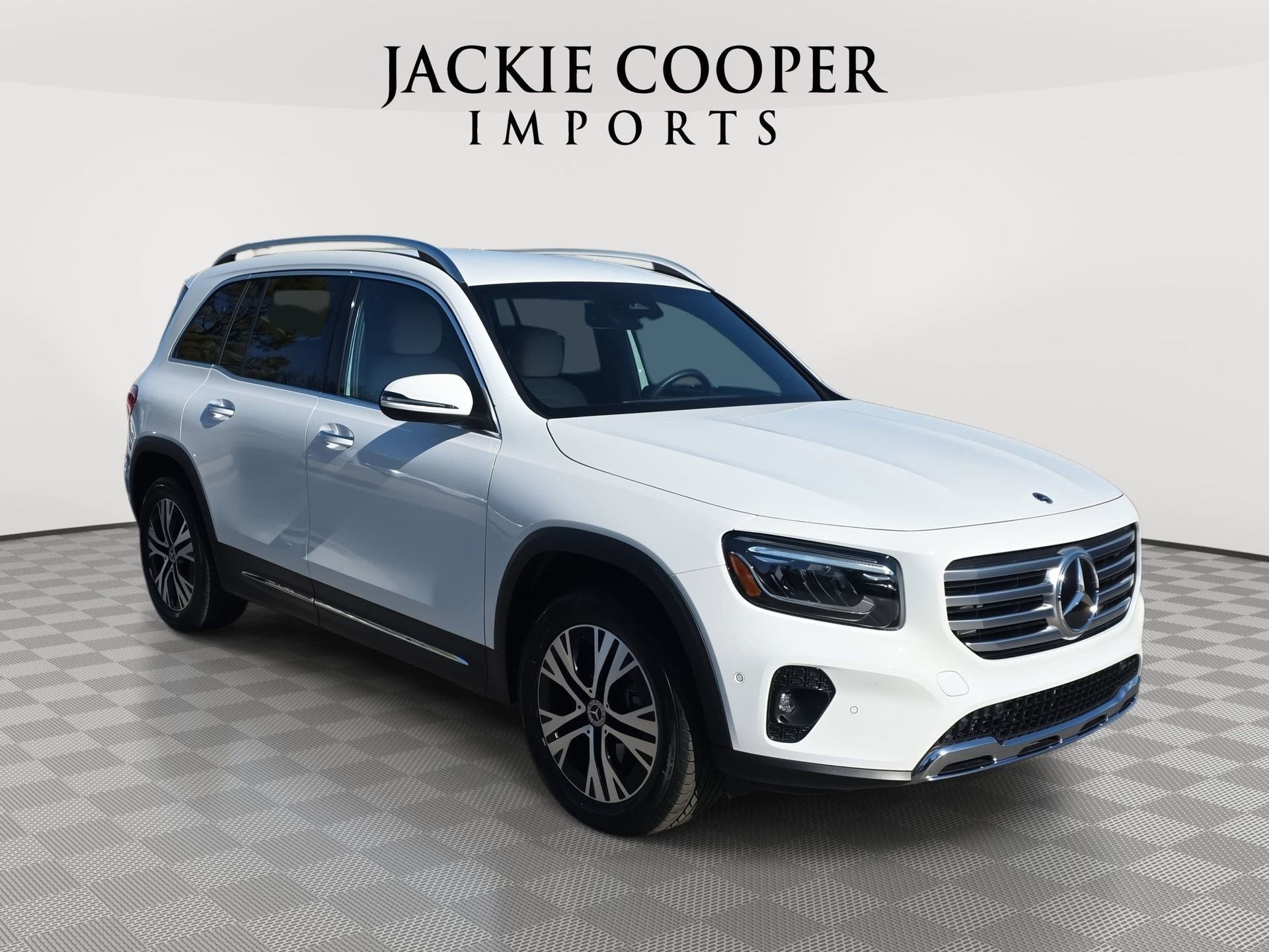 Certified 2025 Mercedes-Benz GLB 250 image 3