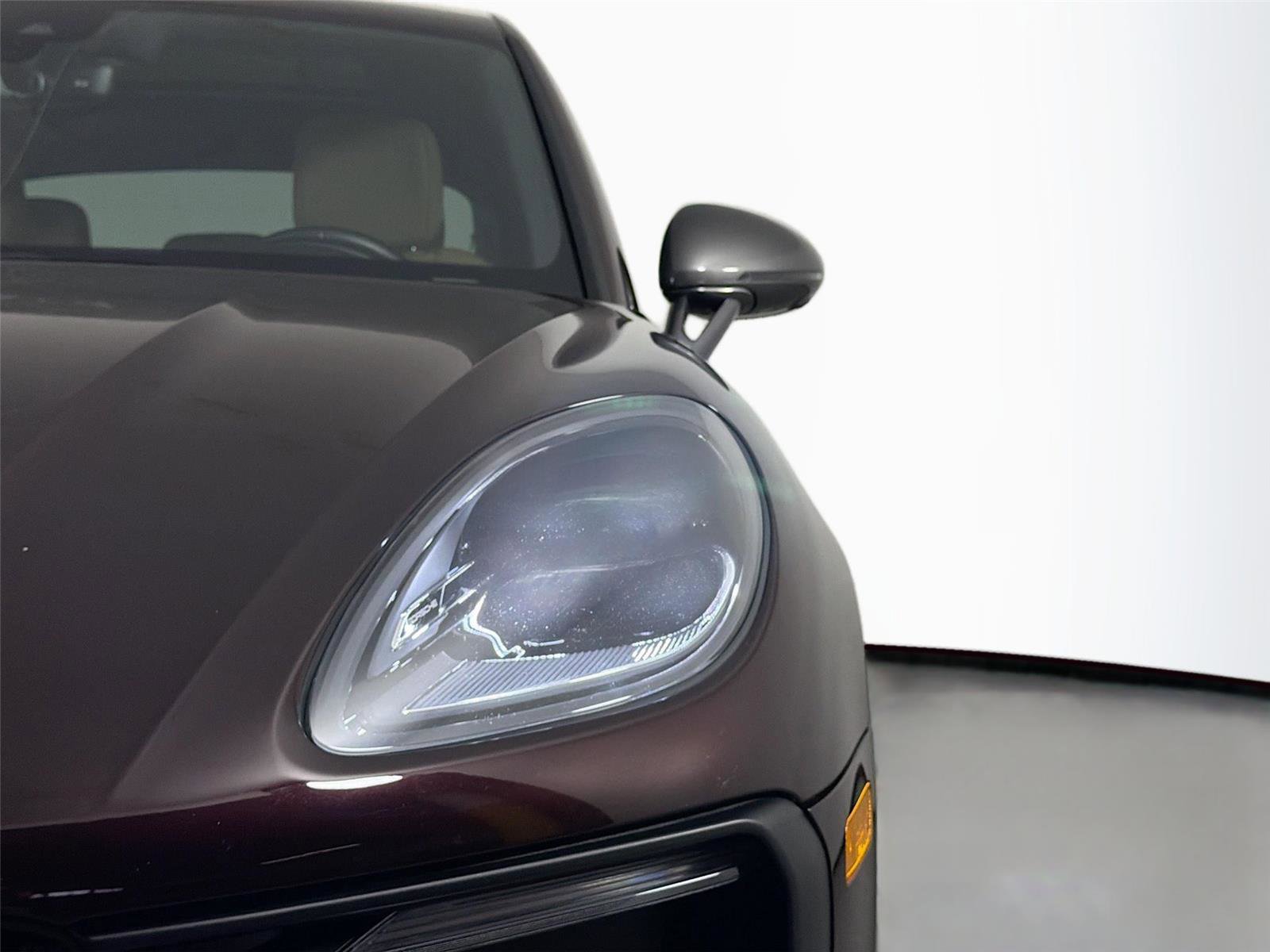 Certified 2023 Porsche Macan Turbo AWD/4WD image 15