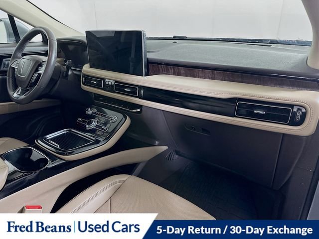 Used 2022 Lincoln Nautilus Reserve image 32
