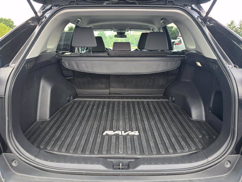 Certified 2025 Toyota RAV4 XLE AWD/4WD image 13