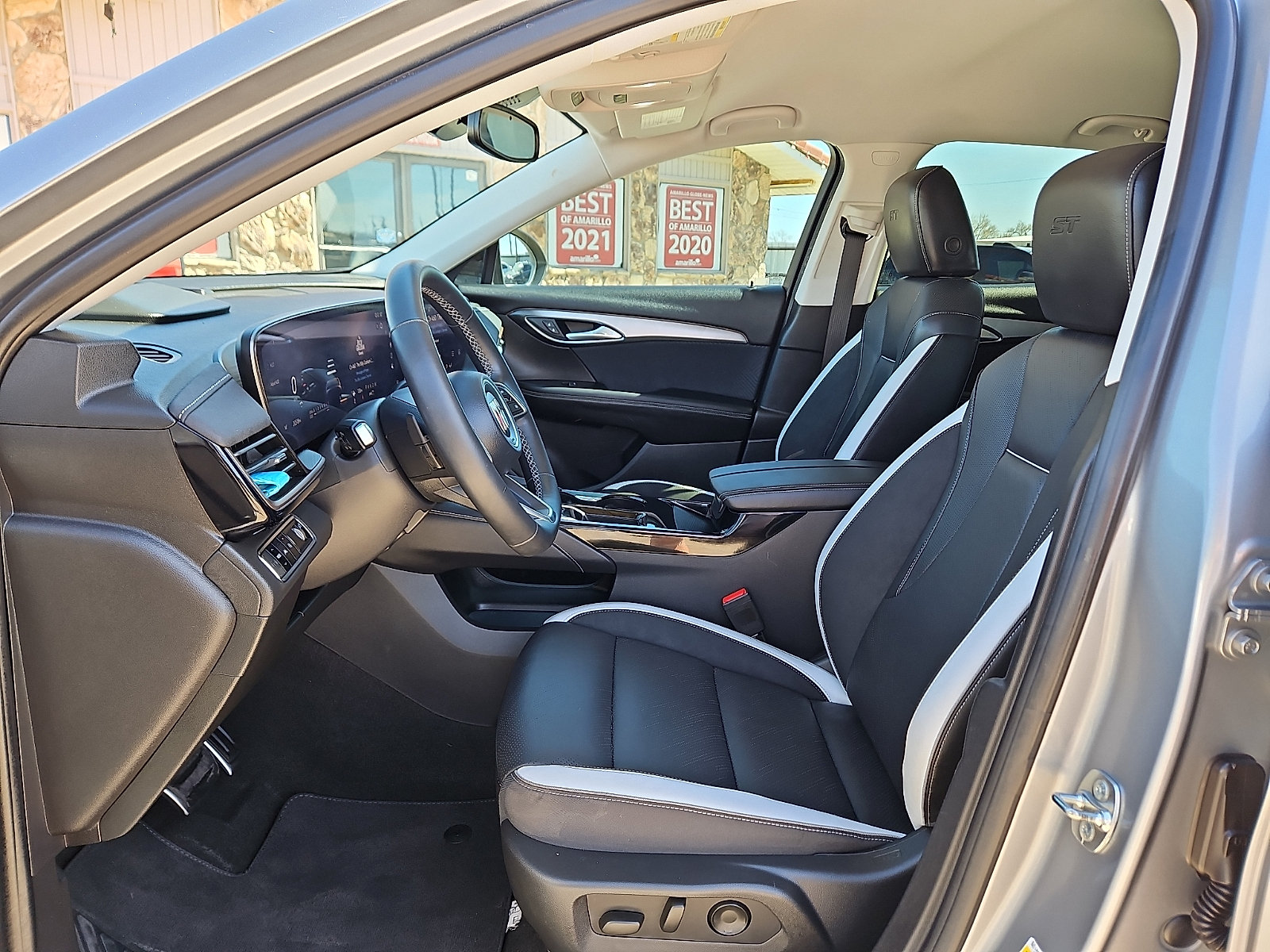 Used 2025 Buick Envision Sport Touring AWD/4WD image 11