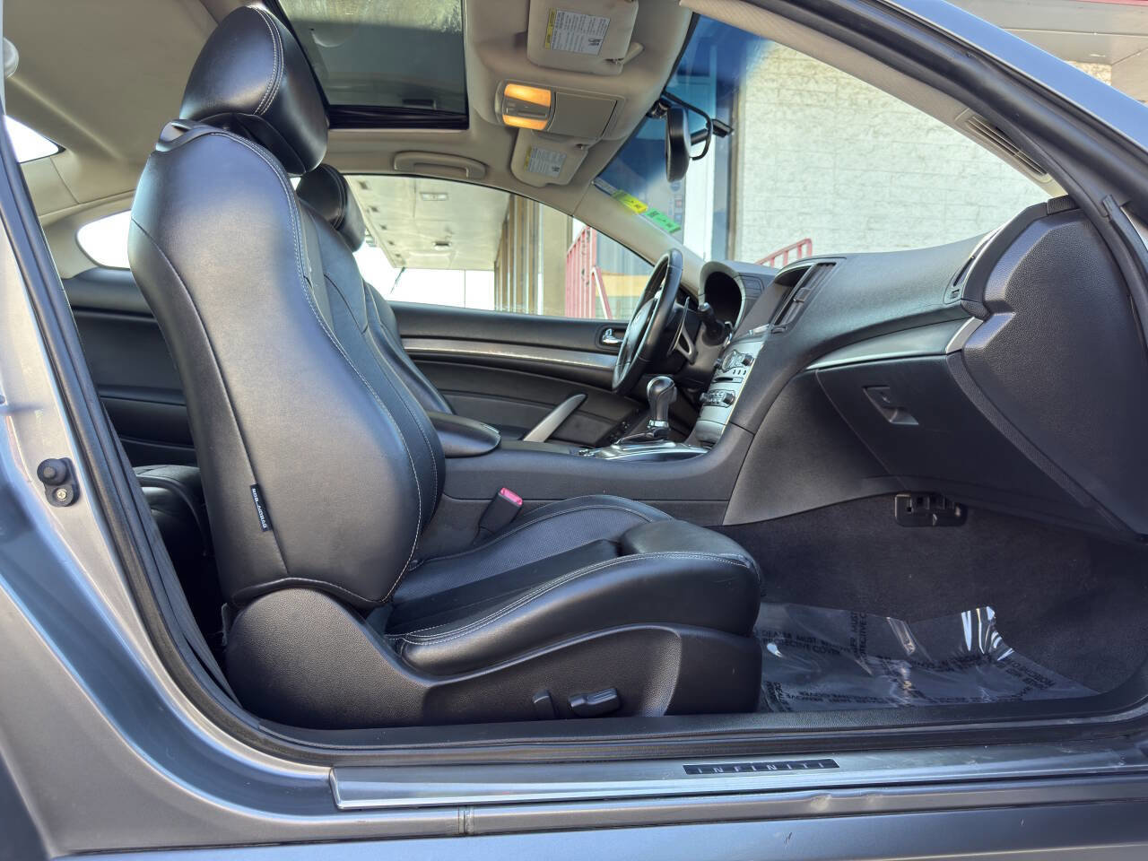 Used 2012 INFINITI G37 Journey w/ Premium Pkg image 13