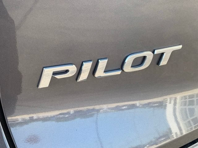 Used 2016 Honda Pilot Touring image 4