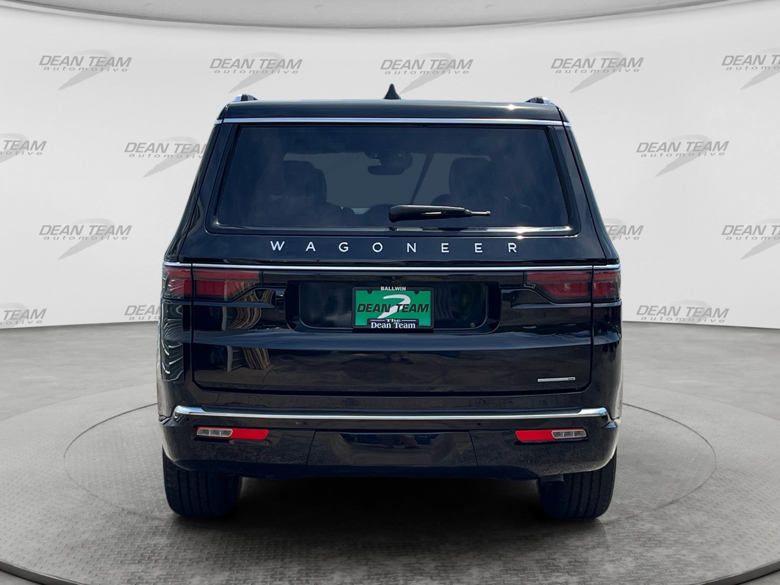 Used 2024 Jeep Wagoneer Series II AWD/4WD image 6