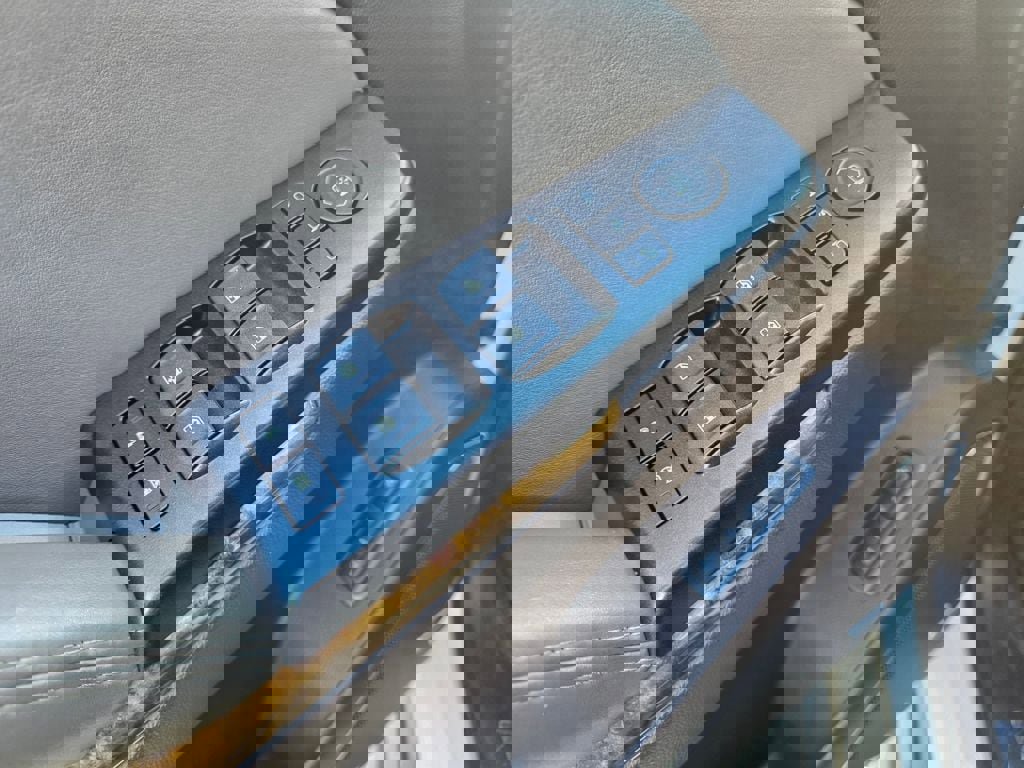 Used 2015 GMC Yukon Denali w/ Touring Package image 29