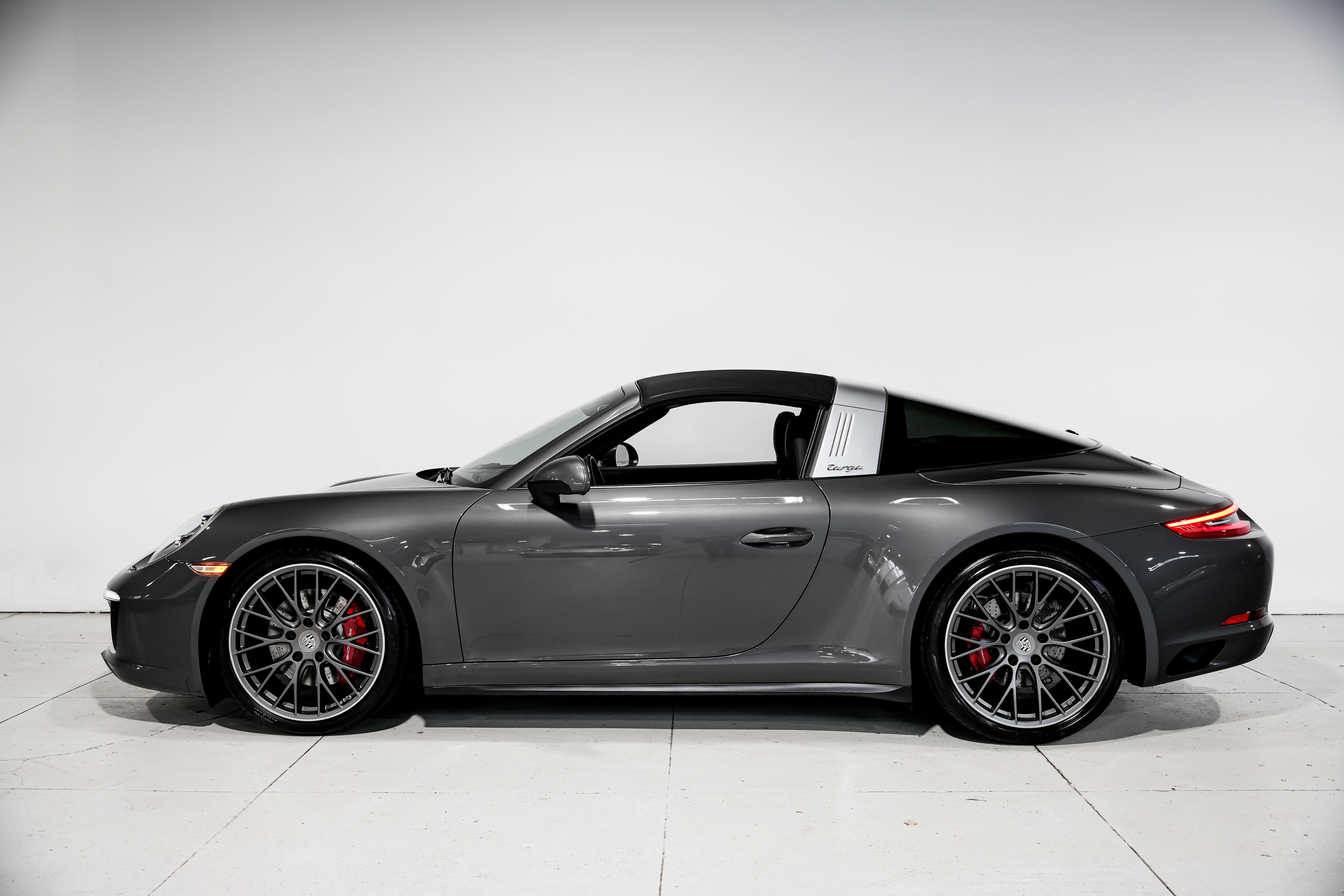 Used 2017 Porsche 911 Targa 4S image 7