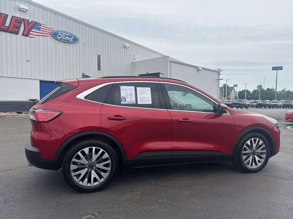 Used 2020 Ford Escape Titanium w/ Titanium Premium Package 2.0 FWD image 13