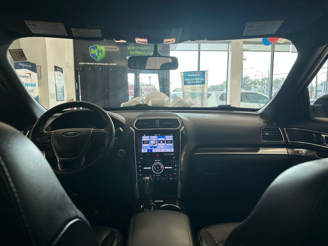 Used 2019 Ford Explorer Limited w/ Class III Trailer Tow Package AWD/4WD image 16
