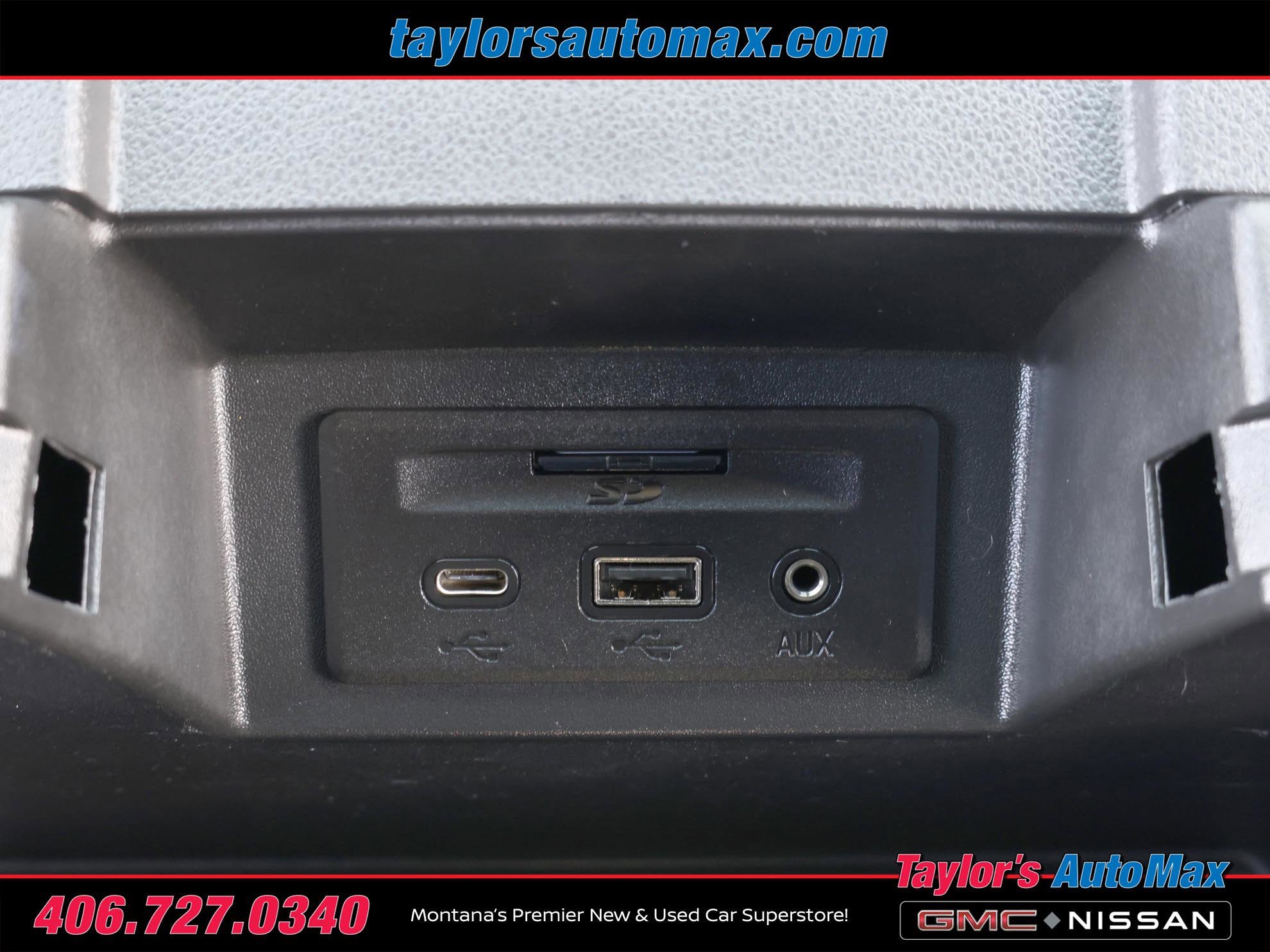 Used 2021 GMC Sierra 1500 AT4 w/ AT4 Value Package AWD/4WD image 32