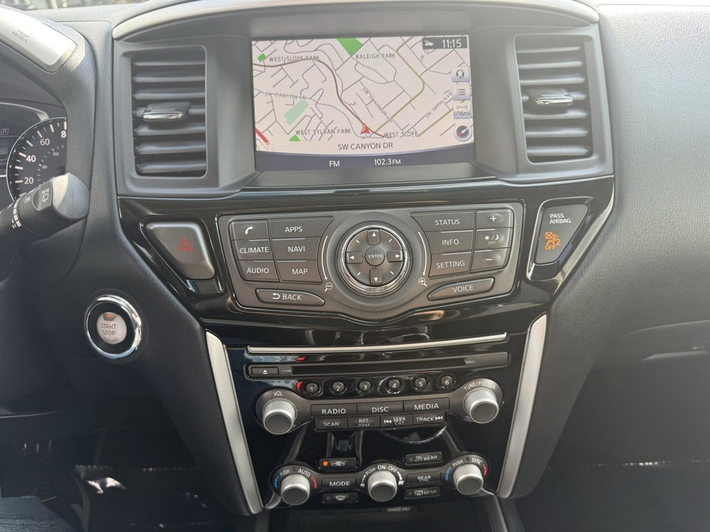 Used 2020 Nissan Pathfinder SV image 24