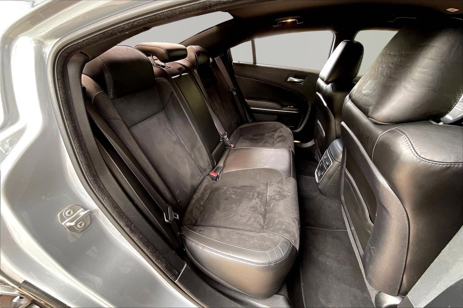 Used 2022 Dodge Charger Scat Pack w/ Plus Group RWD image 25