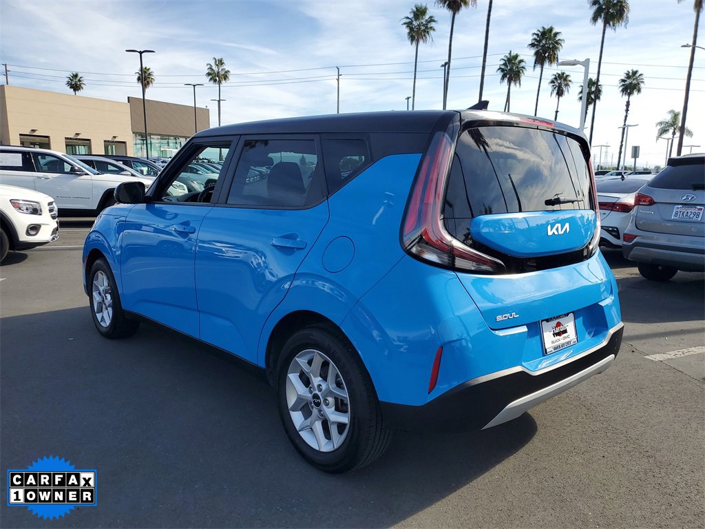 Used 2023 Kia Soul S image 3