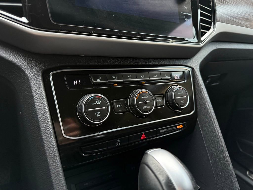 Used 2022 Volkswagen Atlas Cross Sport SE w/ Panoramic Sunroof Package image 11