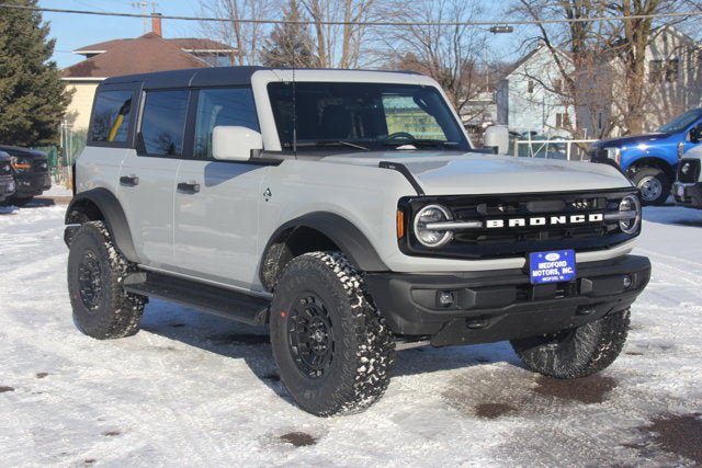 New 2026 Ford Bronco Outer Banks w/ Sasquatch Package AWD/4WD image 9