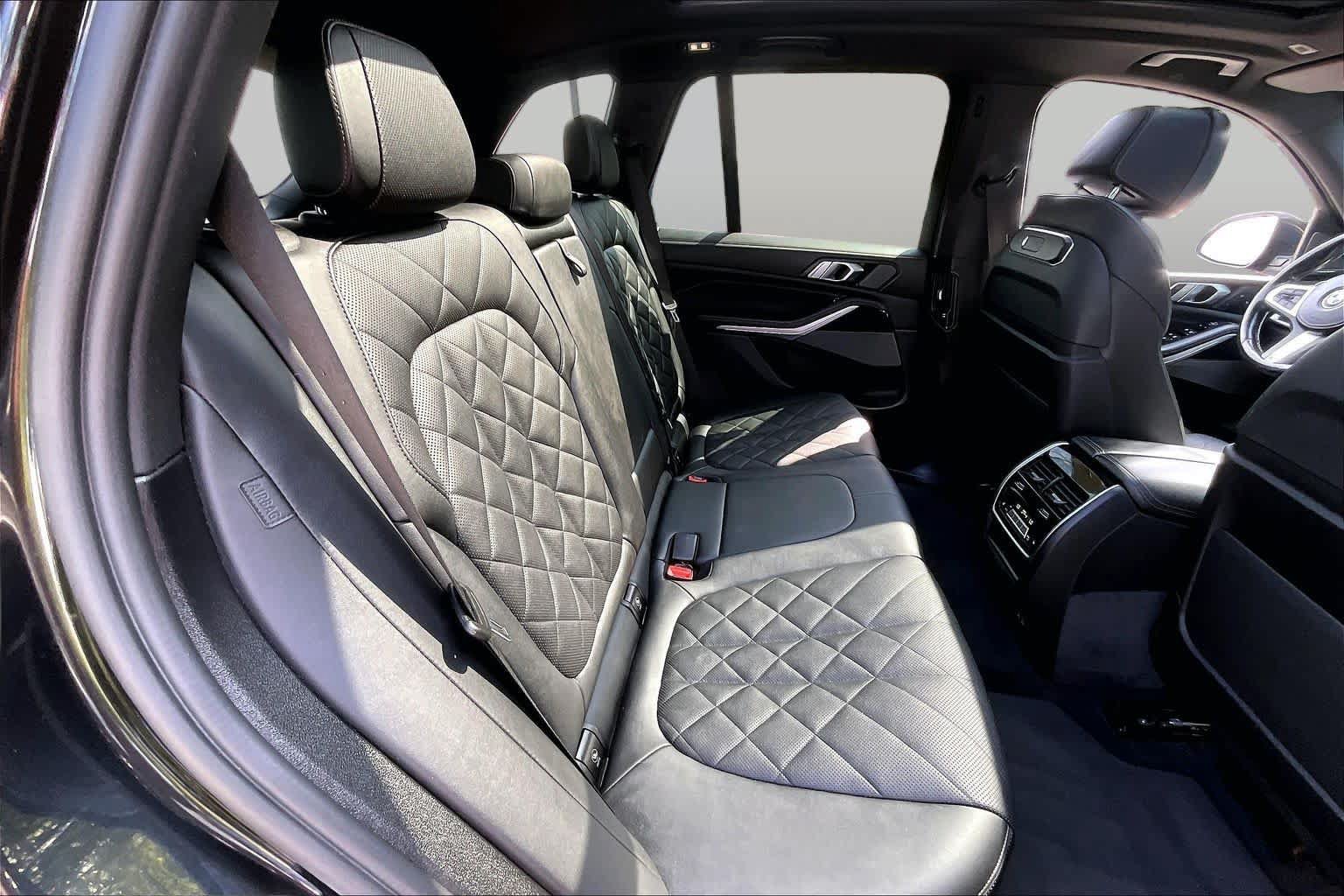 Used 2024 BMW X5 xDrive40i w/ M Sport Package AWD/4WD image 19
