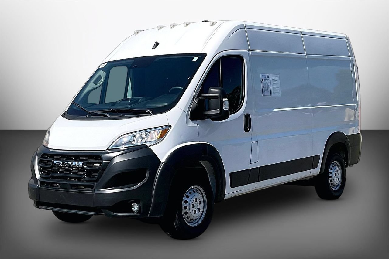 Used 2025 RAM ProMaster 2500 w/ Convenience Group FWD image 4