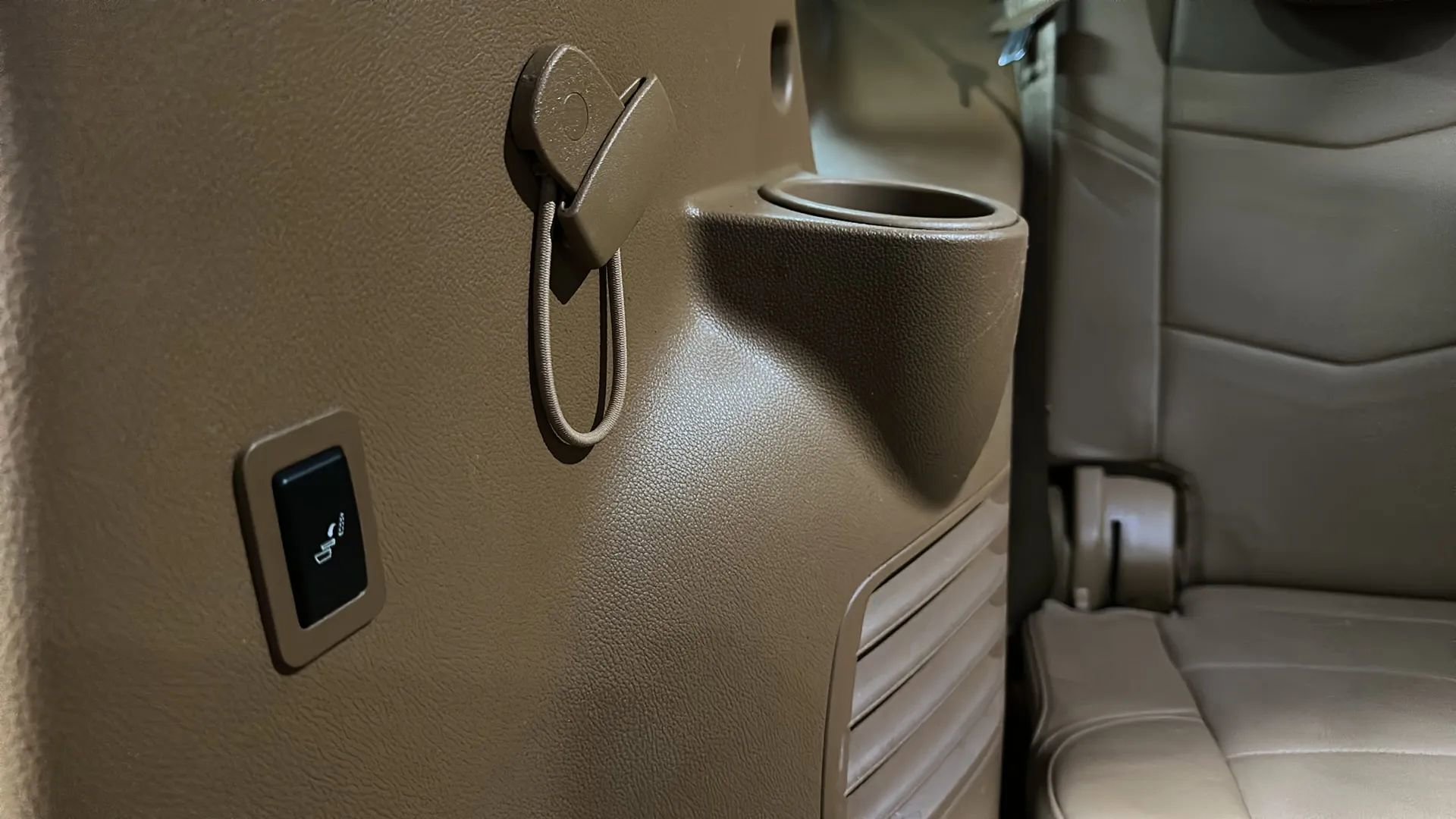 Used 2016 Cadillac Escalade Platinum image 23