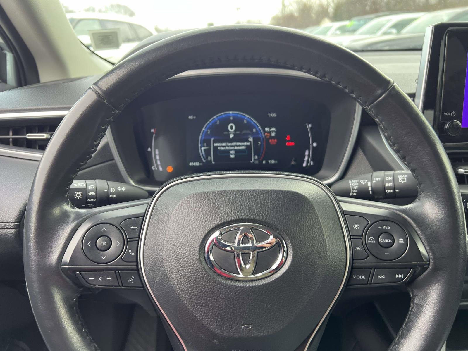 Used 2024 Toyota Corolla Cross XLE image 26