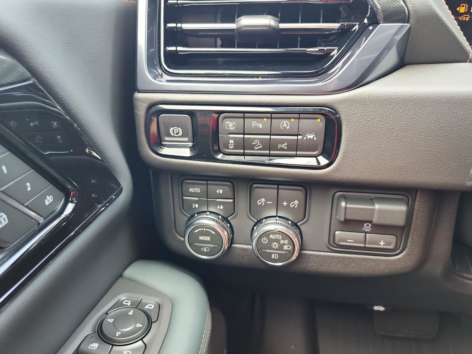 New 2026 GMC Yukon XL AT4 w/ AT4 Premium Plus Package AWD/4WD image 20
