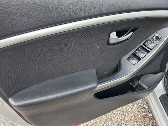 Used 2016 Hyundai Elantra GT image 12