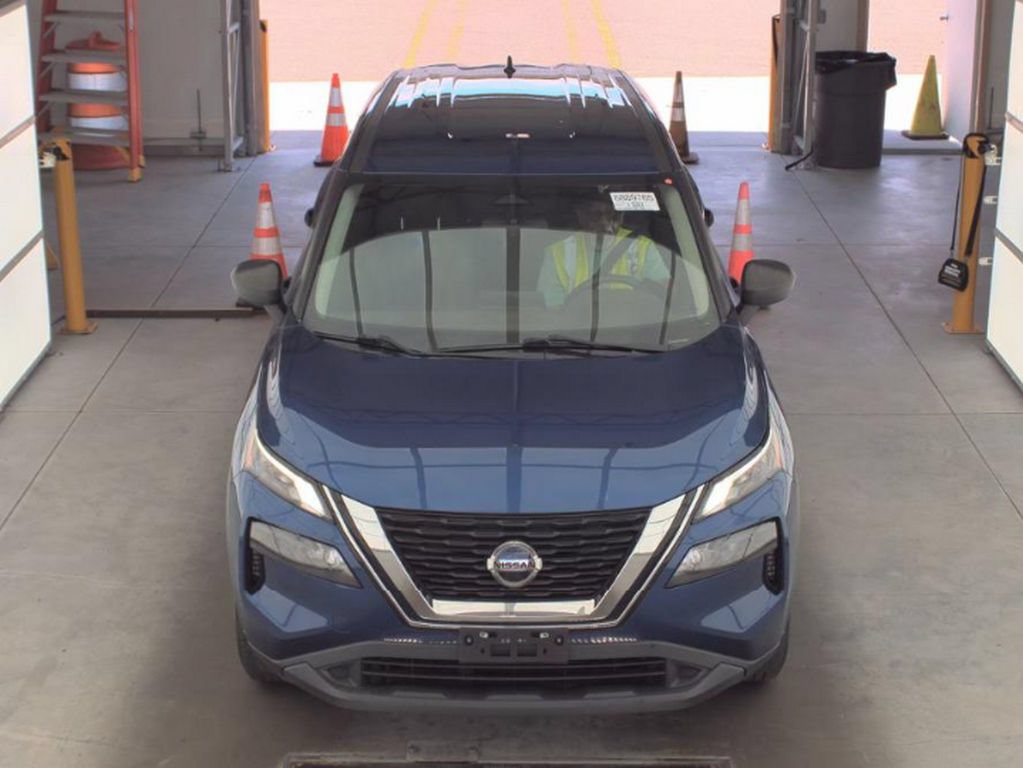 Used 2021 Nissan Rogue S AWD/4WD image 2