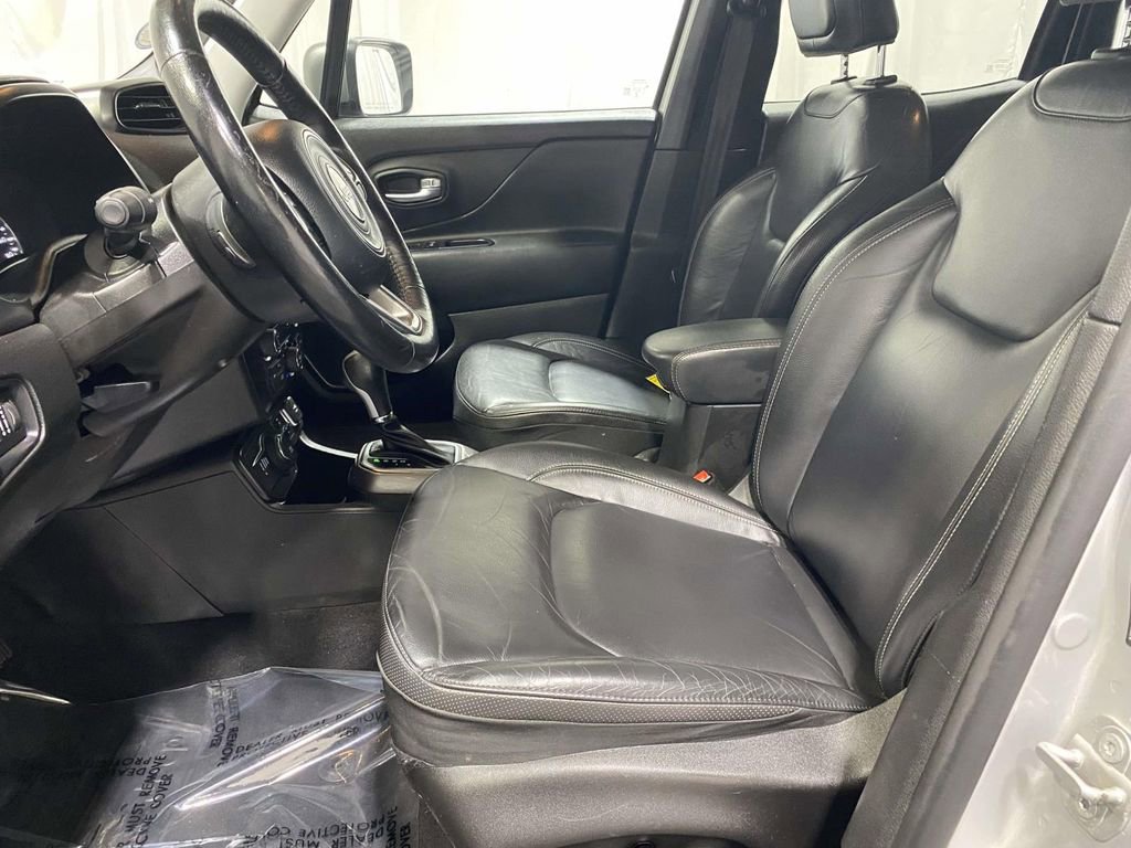 Used 2021 Jeep Renegade Limited w/ Trailer Tow Group AWD/4WD image 16