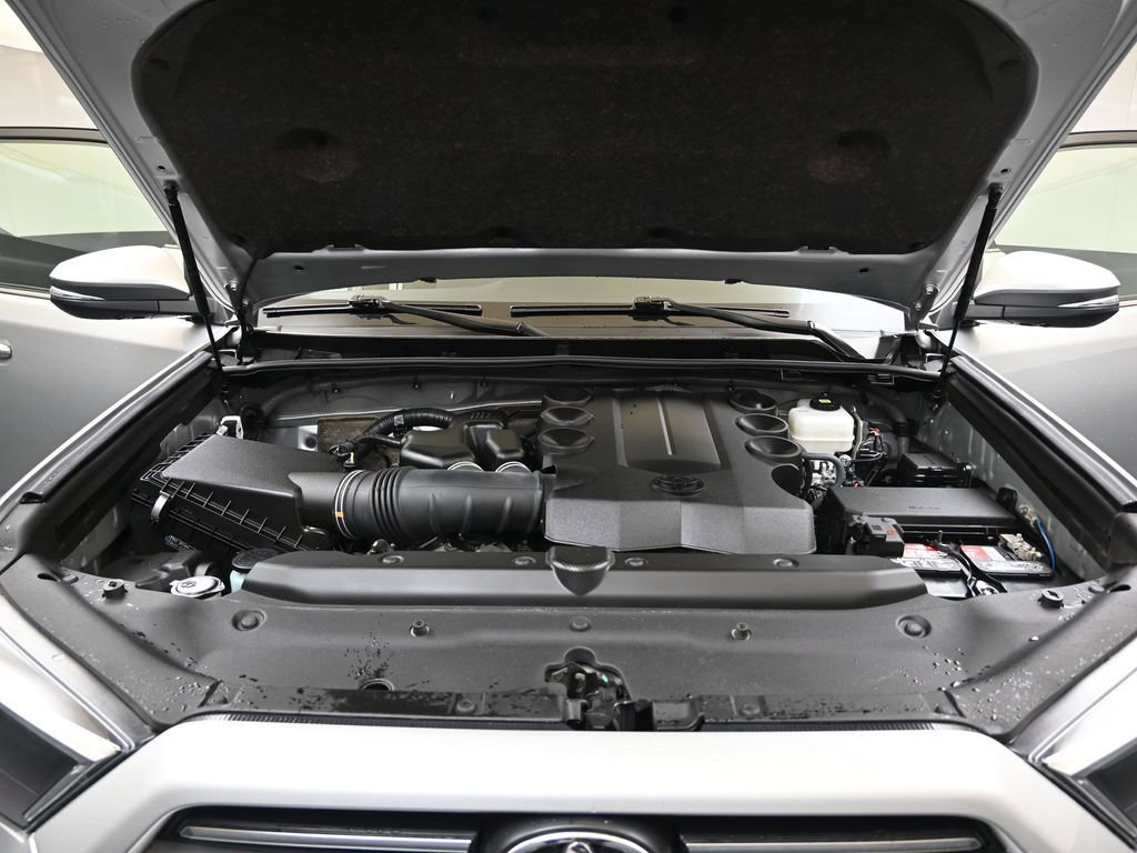 Used 2023 Toyota 4Runner Limited image 9