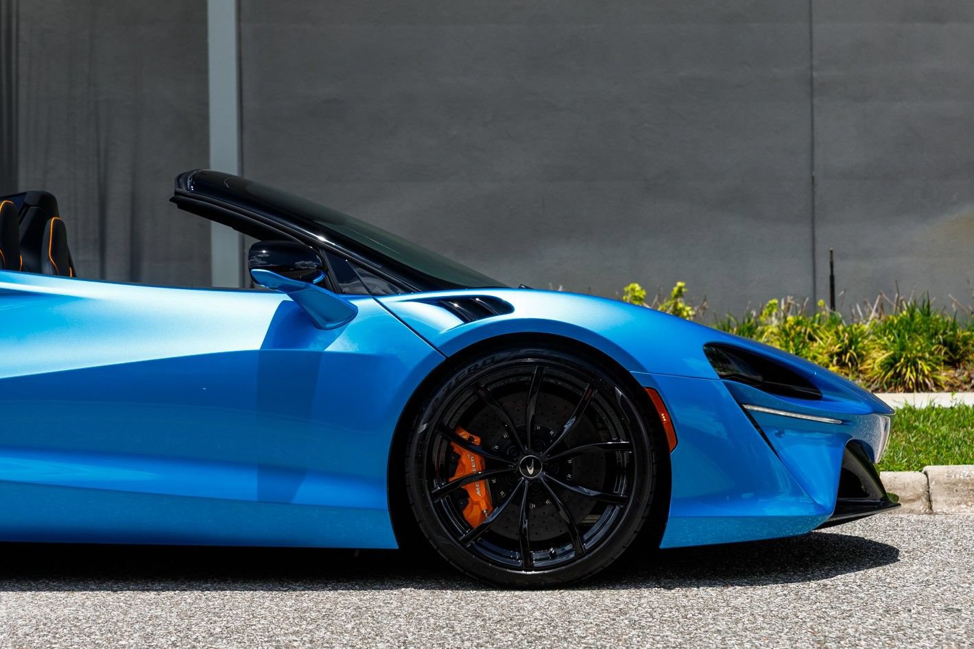 New 2026 McLaren Artura Spider RWD image 33