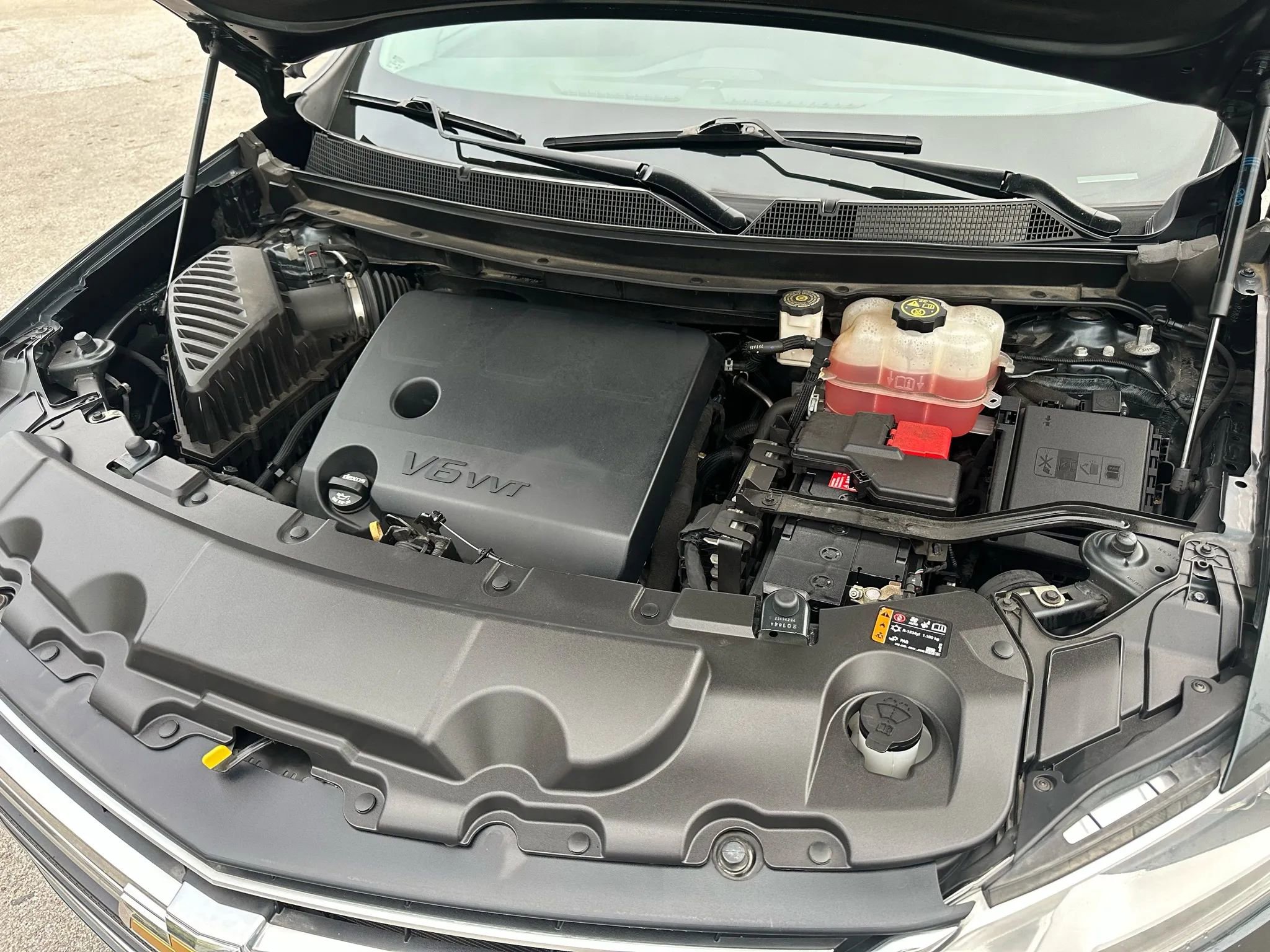 Used 2020 Chevrolet Traverse LT image 24