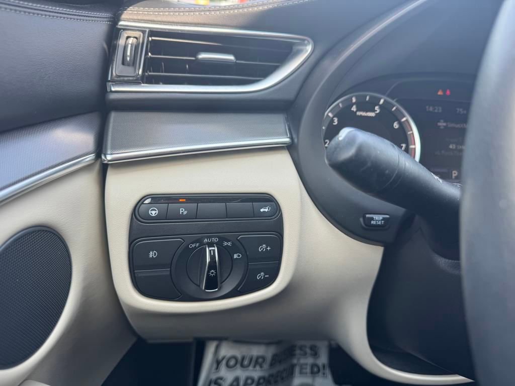 Used 2022 INFINITI QX50 Luxe image 13